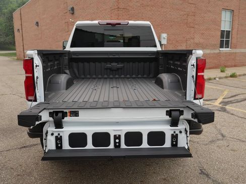 New 2026 Chevrolet Silverado 2500 ZR2 w/ ZR2 Bison Edition AWD/4WD image 13