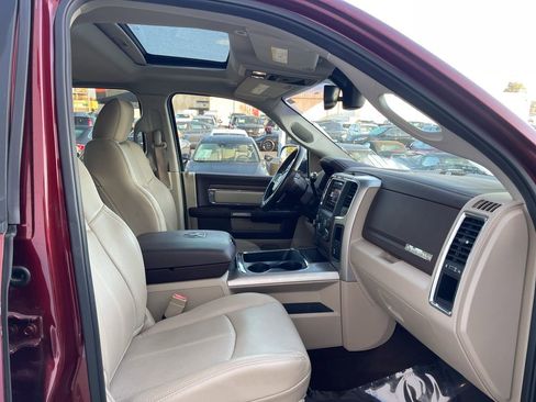 Used 2018 RAM 3500 Laramie image 32