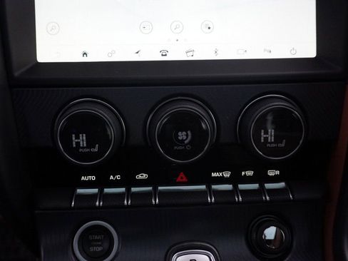 Used 2019 Jaguar F-TYPE R-Dynamic AWD/4WD image 50
