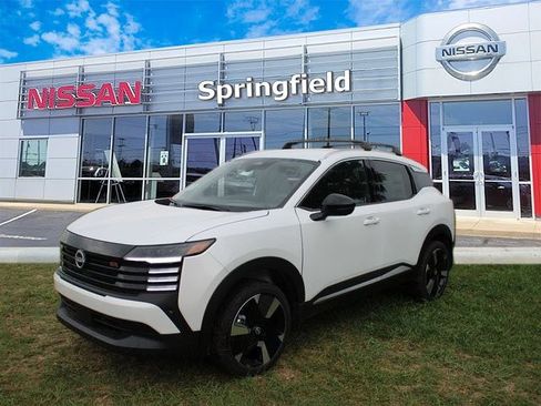 New 2026 Nissan Kicks SR image 3