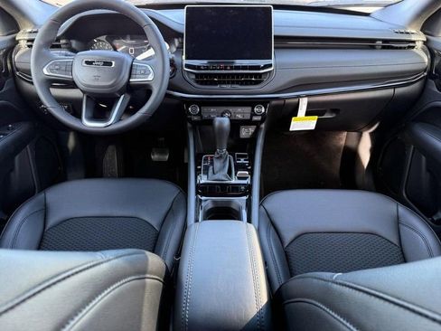 New 2026 Jeep Compass Latitude image 6
