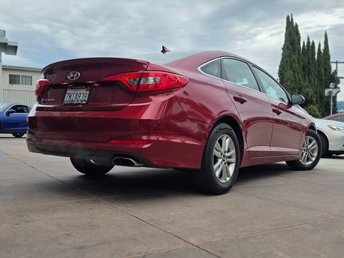 Used 2015 Hyundai Sonata SE image 12