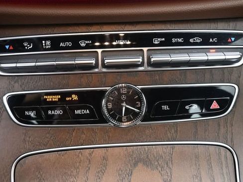 Certified 2018 Mercedes-Benz E 400 4MATIC Sedan image 4