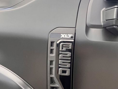 Used 2024 Ford F250 XLT w/ Black Appearance Package AWD/4WD image 9