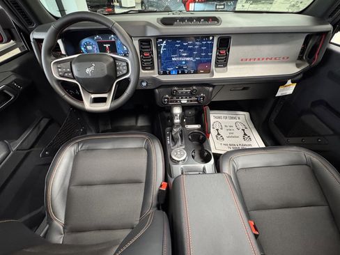 New 2025 Ford Bronco Big Bend w/ Black Diamond Package image 25