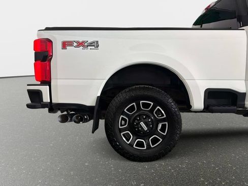 Used 2025 Ford F250 Platinum AWD/4WD image 18