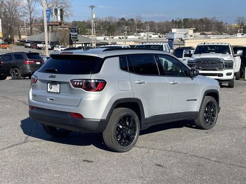 New 2026 Jeep Compass Latitude image 8