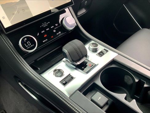New 2026 Jaguar F-PACE R-Dynamic S image 8