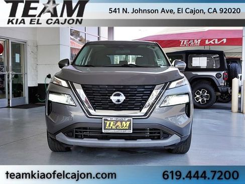 Used 2022 Nissan Rogue SV FWD image 4