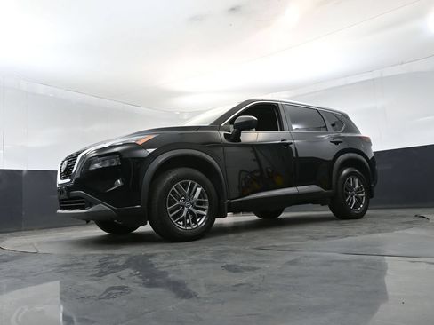 Used 2023 Nissan Rogue S AWD/4WD image 20