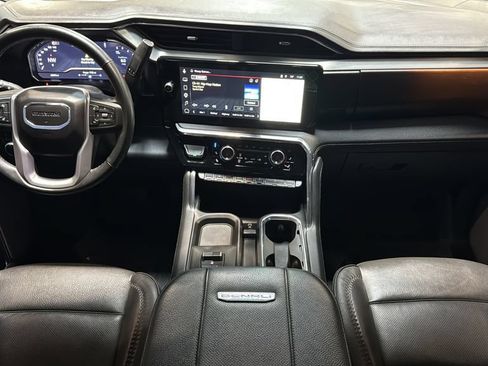 Used 2025 GMC Sierra 3500 Denali w/ Denali Reserve Package AWD/4WD image 17