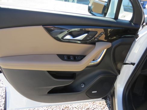 Used 2022 Chevrolet Blazer Premier w/ Enhanced Convenience Package image 14