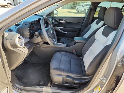 Used 2024 Chevrolet Trax LS image 11