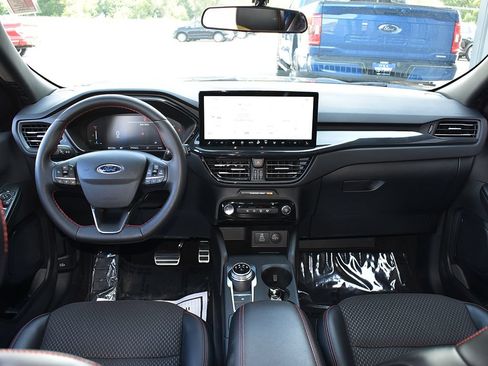 Used 2024 Ford Escape ST-Line w/ Tech Pack #1 AWD/4WD image 4