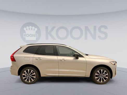 New 2025 Volvo XC60 B5 Core w/ Climate Package image 8