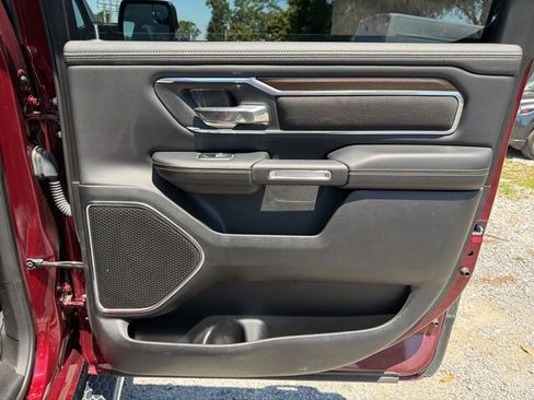 Used 2021 RAM 1500 Laramie AWD/4WD image 12