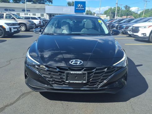 Certified 2023 Hyundai Elantra Limited FWD image 2