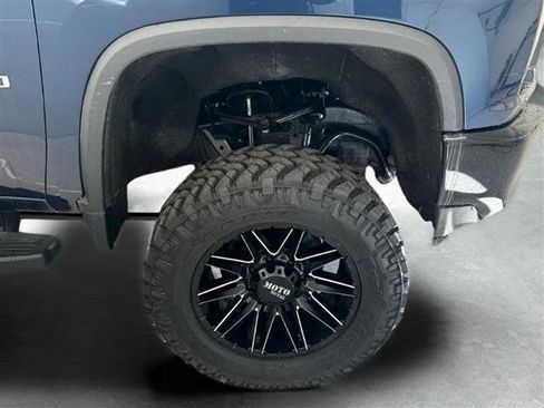 Used 2023 Chevrolet Silverado 2500 Custom w/ Custom Convenience Package AWD/4WD image 32