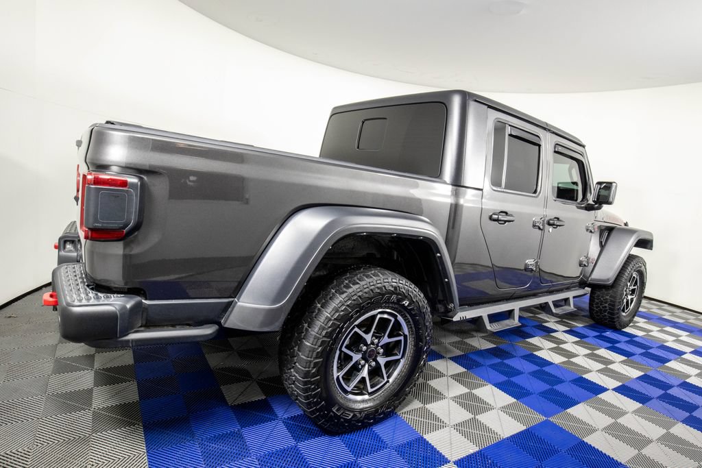 Used 2024 Jeep Gladiator Rubicon w/ Technology Group AWD/4WD image 6