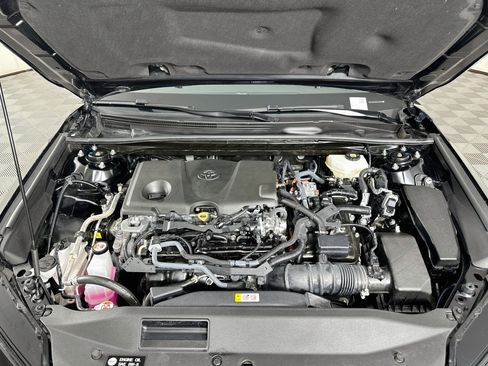 Used 2025 Toyota Camry SE FWD image 31