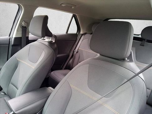 Used 2023 Kia Niro LX FWD image 13
