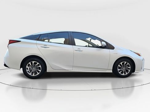 Certified 2022 Toyota Prius Limited w/ Premium Convenience Package image 4