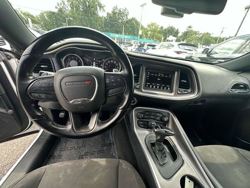 Used 2022 Dodge Challenger R/T image 16