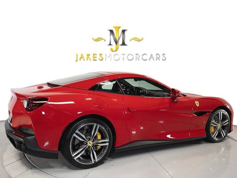 Used 2019 Ferrari Portofino RWD image 11