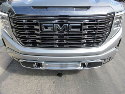 Used 2024 GMC Sierra 1500 Denali Ultimate AWD/4WD image 17