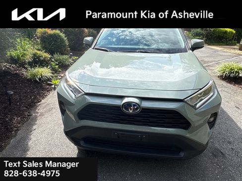 Used 2021 Toyota RAV4 XLE w/ Convenience Package AWD/4WD image 3