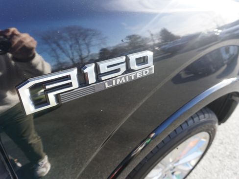 Used 2019 Ford F150 Limited image 4