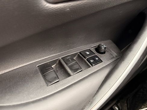 Used 2024 Toyota Corolla SE image 11