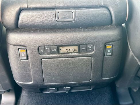 Used 2023 Nissan Armada Platinum w/ Captain's Chairs Package RWD image 29