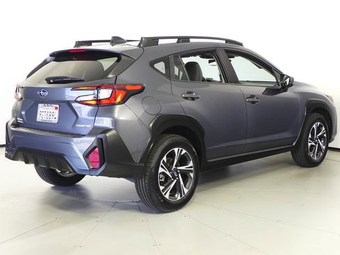 Used 2024 Subaru Crosstrek 2.0i Premium w/ Crosstrek Mirror Package AWD/4WD image 7