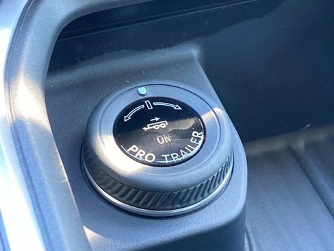 New 2026 Ford Expedition Active AWD/4WD image 25