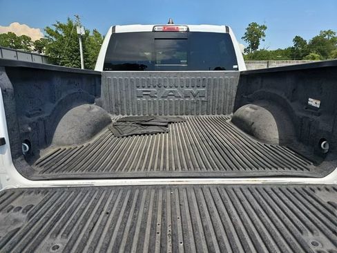 Used 2019 RAM 1500 Big Horn AWD/4WD image 12