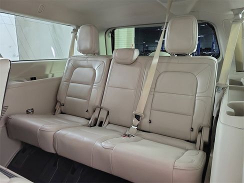 Used 2019 Lincoln Navigator L Reserve w/ Cargo Package image 10
