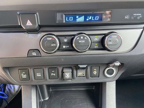 Used 2022 Toyota Tacoma TRD Sport w/ Technology Package RWD image 23