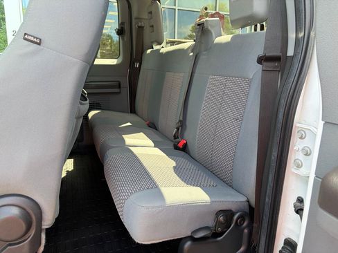 Used 2016 Ford F250 XLT w/ XLT Interior Package AWD/4WD image 26