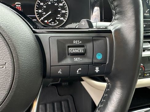 Used 2024 Nissan Pathfinder SL AWD/4WD image 21