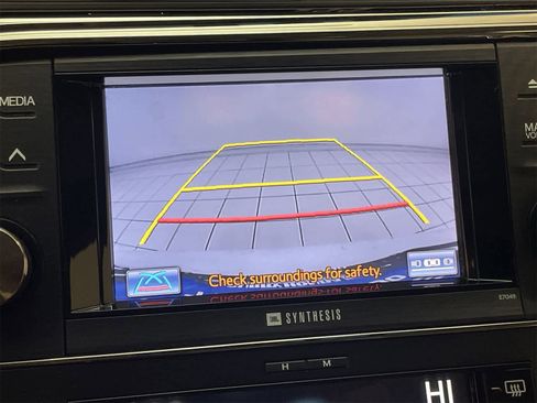 Used 2014 Toyota Avalon Limited image 4