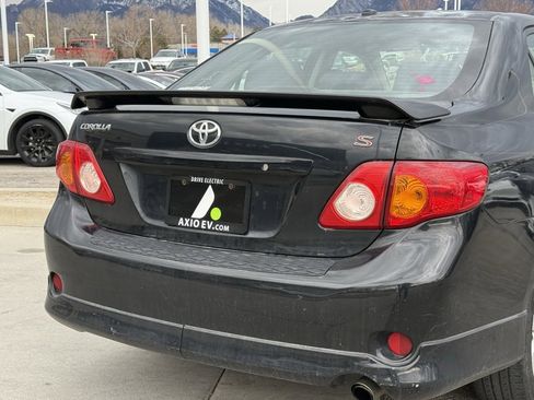 Used 2010 Toyota Corolla S image 32
