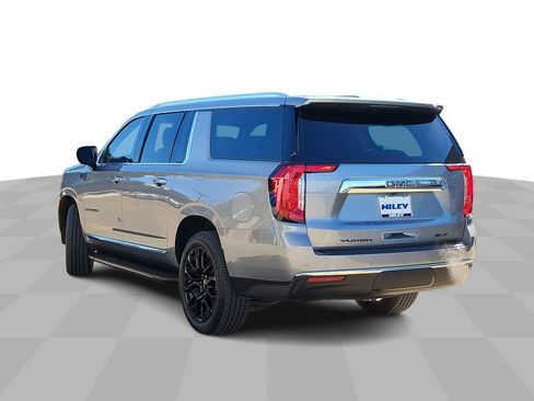 Used 2024 GMC Yukon XL SLT w/ SLT Luxury Package image 6