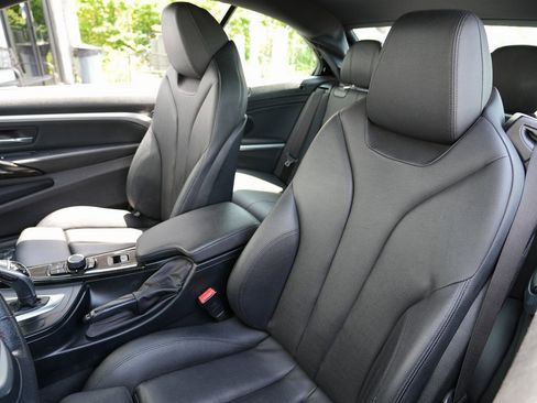 Used 2017 BMW 430i Convertible image 21