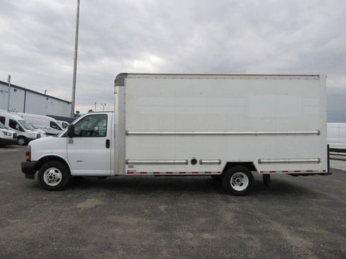 Used 2021 GMC Savana 3500 Extended w/ Power Convenience Package image 5
