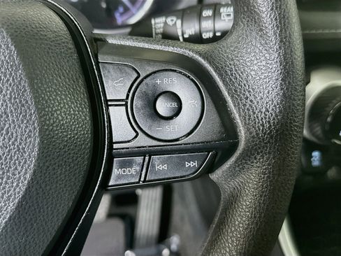 Used 2023 Toyota RAV4 XLE w/ Convenience Package FWD image 17