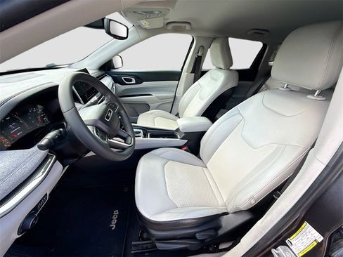 Used 2022 Jeep Compass Latitude image 22