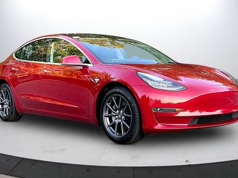 Used 2019 Tesla Model 3 Standard Range Plus RWD image 2