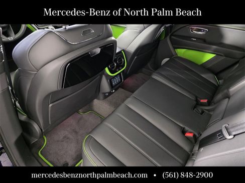 Used 2025 Bentley Bentayga image 15