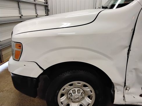 Used 2019 Nissan NV 2500 SV image 18